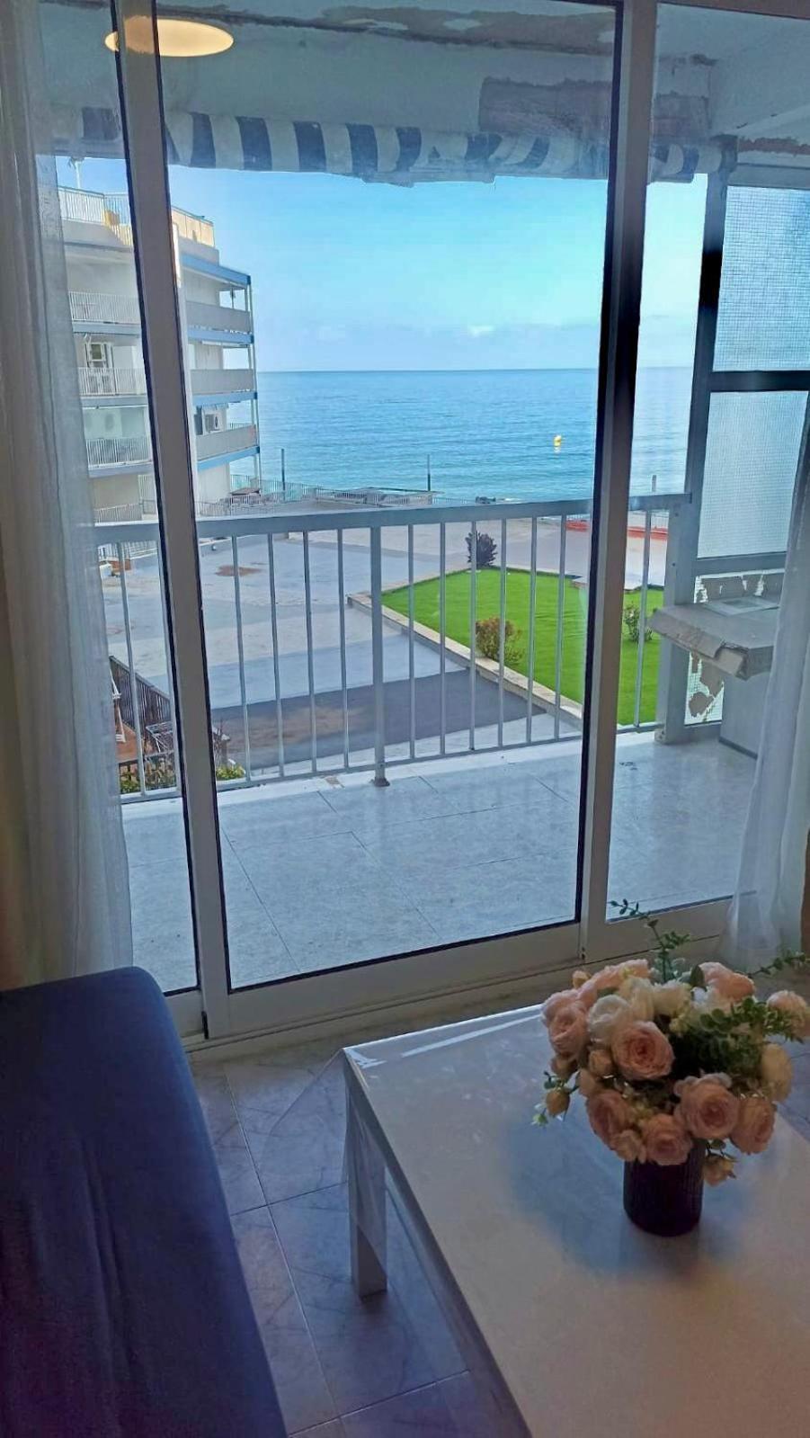 Apartment Pilons, Primera Linea De Mar *